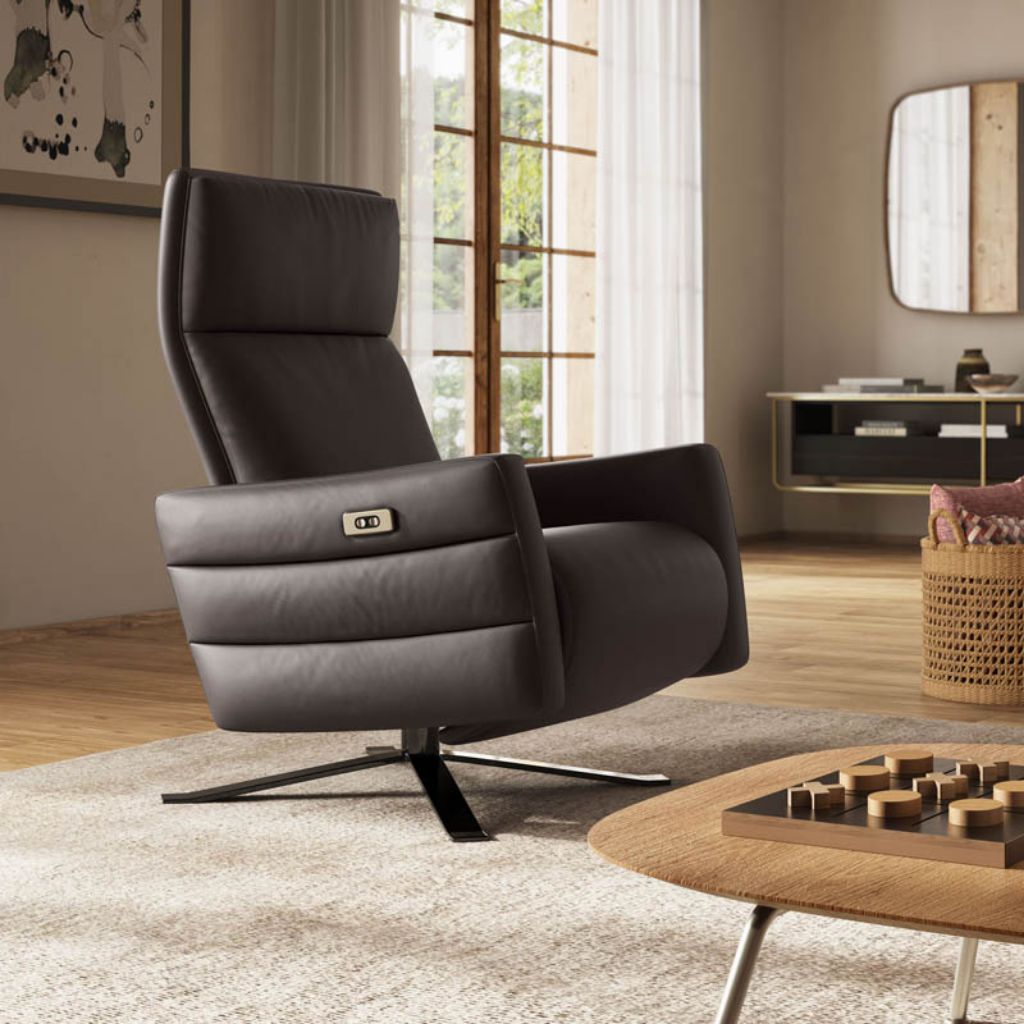 Istante Swivel Armchair With Relax, Natuzzi Leather Swivel Recliner Chair