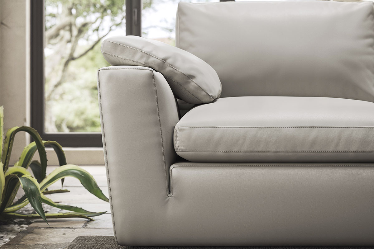 Natuzzi editorial - Technology in the service of comfort
